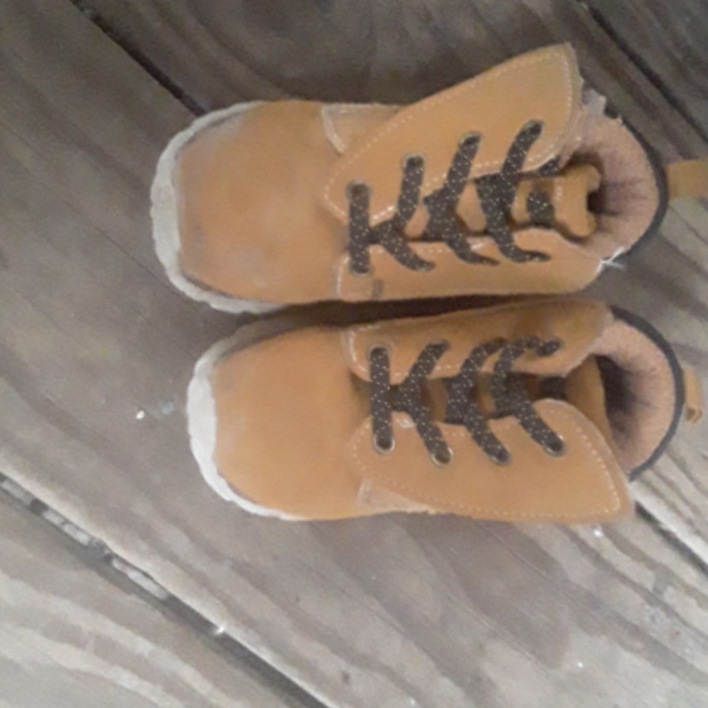 Toddler size 7 boots
